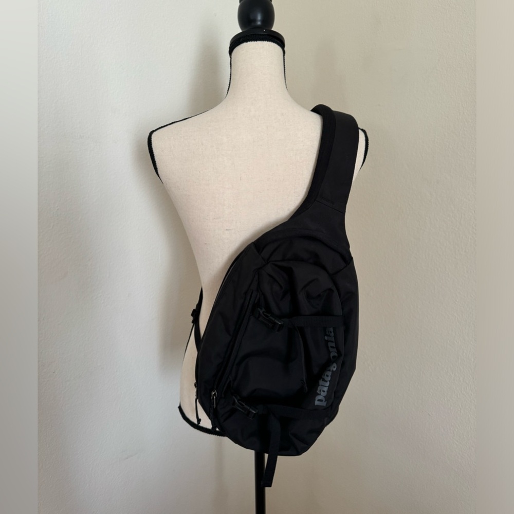 Patagonia sling bag - Black 8L